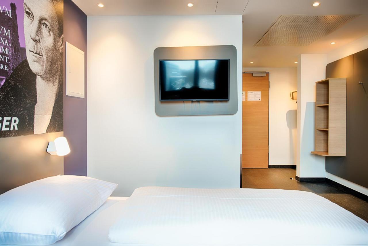 B&B Hotel Augsburg-West Екстериор снимка